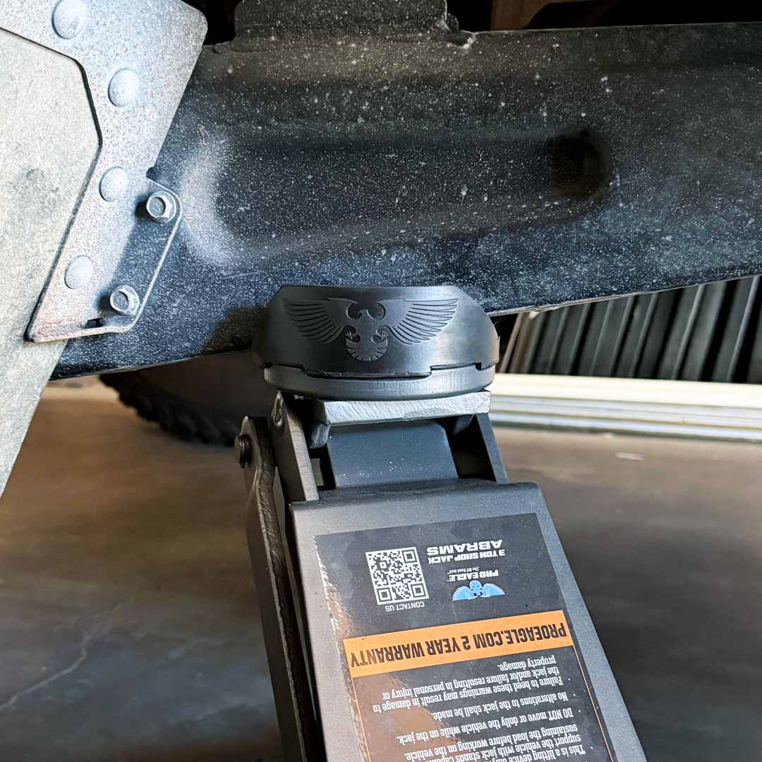 TUBE / AXLE ADAPTOR